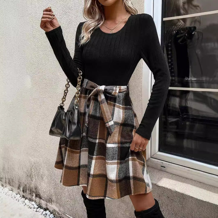 Elegantes Schottenkleid