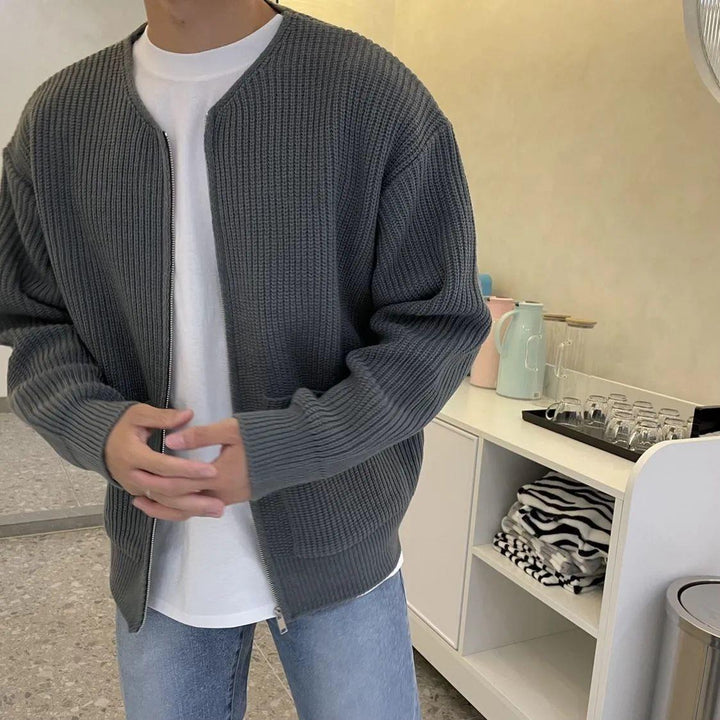 Trendige Strickjacke