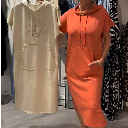 Klara - Lässiges Kleid mit Kapuze und femininer Passform