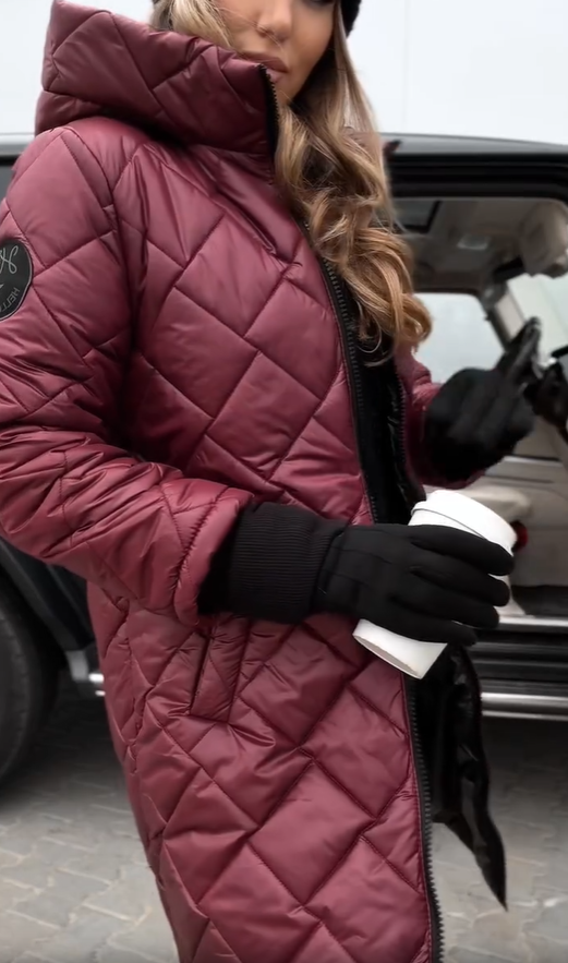 Selina - Elegante gesteppte Daunenjacke mit Kapuze