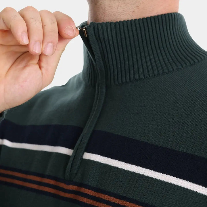 Gestrickter Pullover