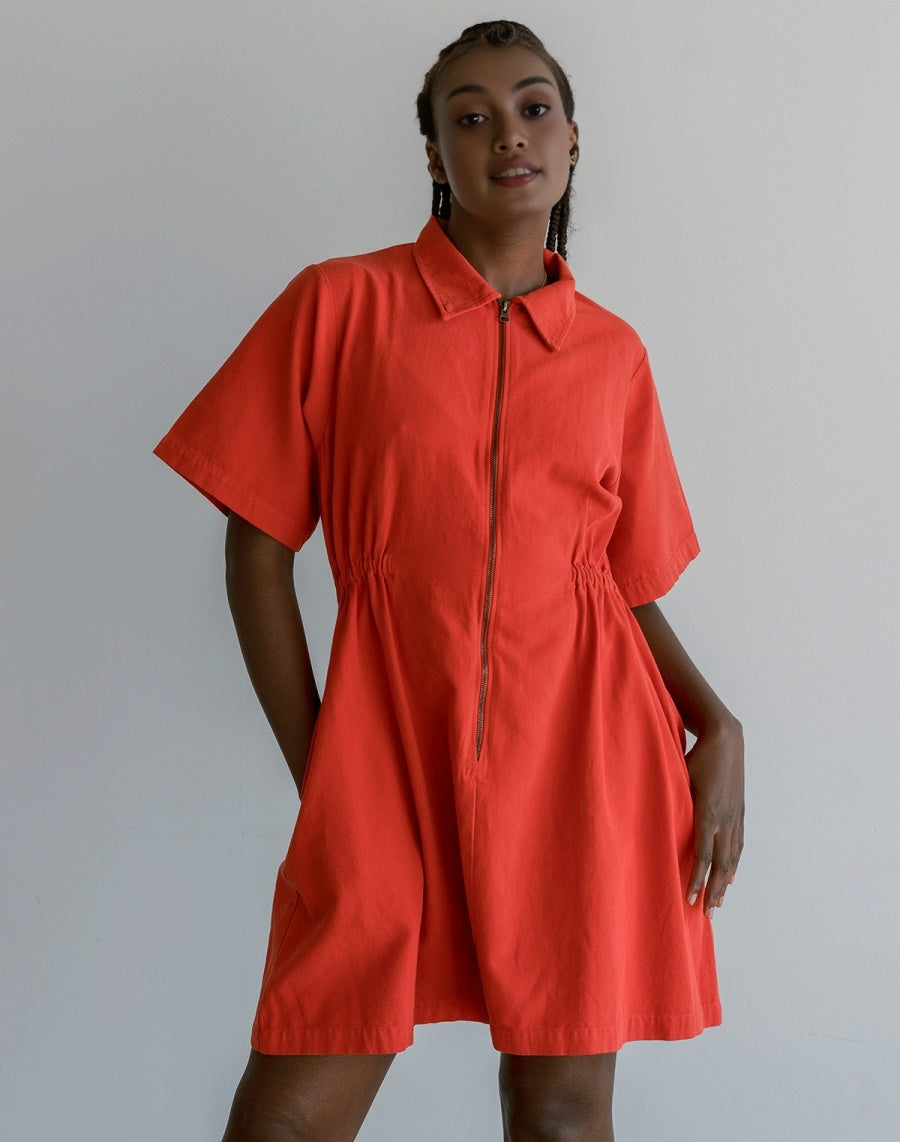Kleid mit Ärmeln