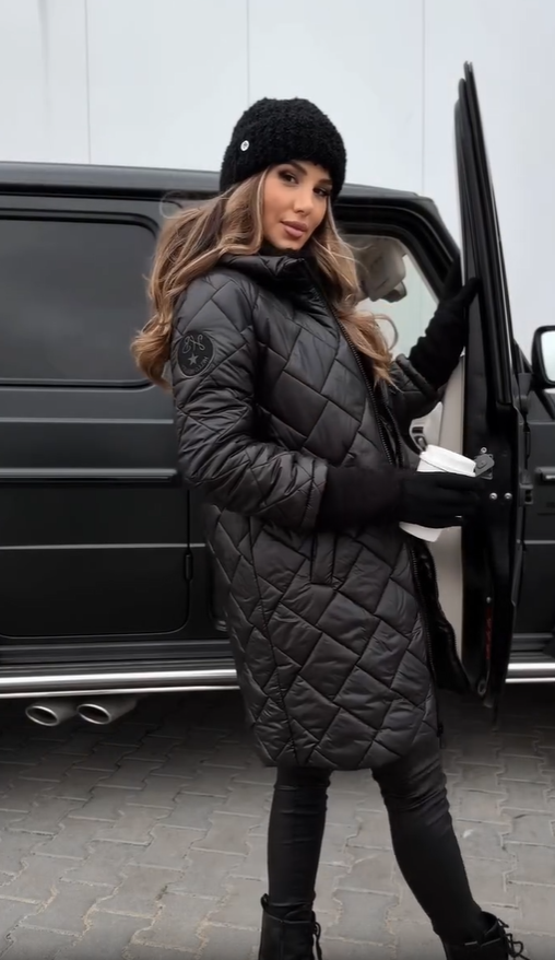 Selina - Elegante gesteppte Daunenjacke mit Kapuze