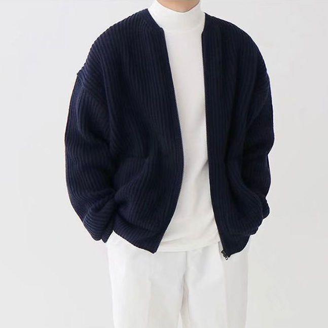 Trendige Strickjacke