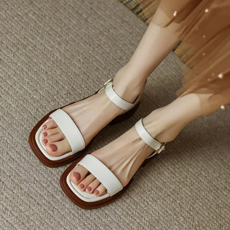 Brigitte - Elegante und bequeme Sandalen