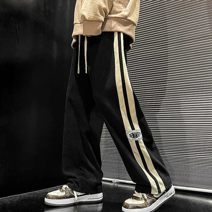 Gio Cordhose mit weitem Bein