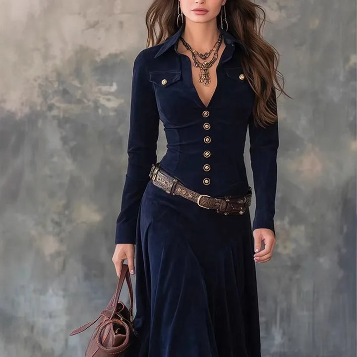 Amélie - Maxikleid aus blauer Wildleder-Optik mit Gürtel