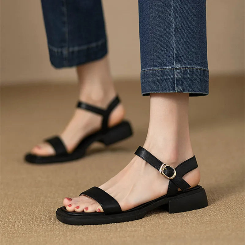 Brigitte - Elegante und bequeme Sandalen