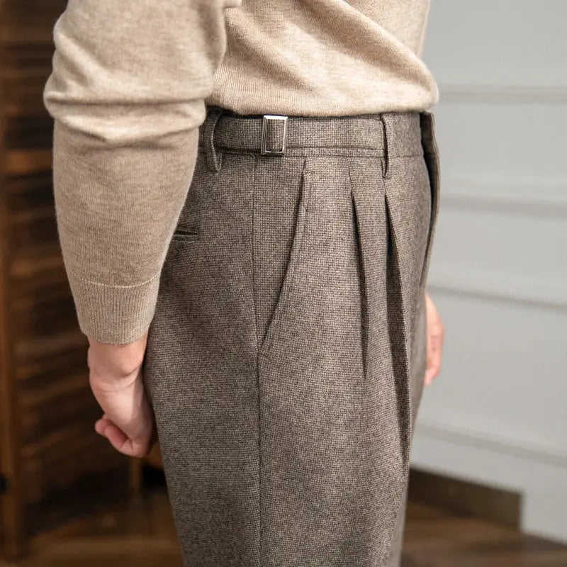Klassische High Waist Hose mit britischem Charme