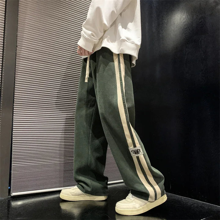 Gio Cordhose mit weitem Bein