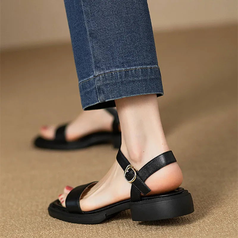 Brigitte - Elegante und bequeme Sandalen