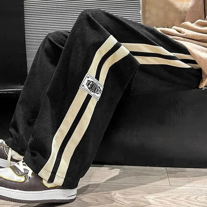 Gio Cordhose mit weitem Bein