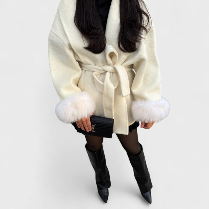 Harper – Eleganter Mantel mit Details aus ökologischem Fell