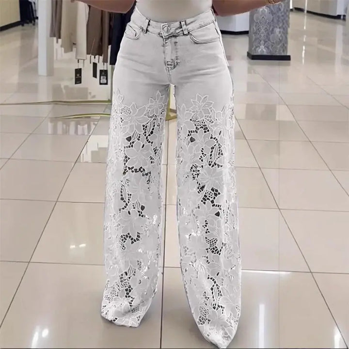 Leni - Moderne Jeans mit Spitzenaufnähern