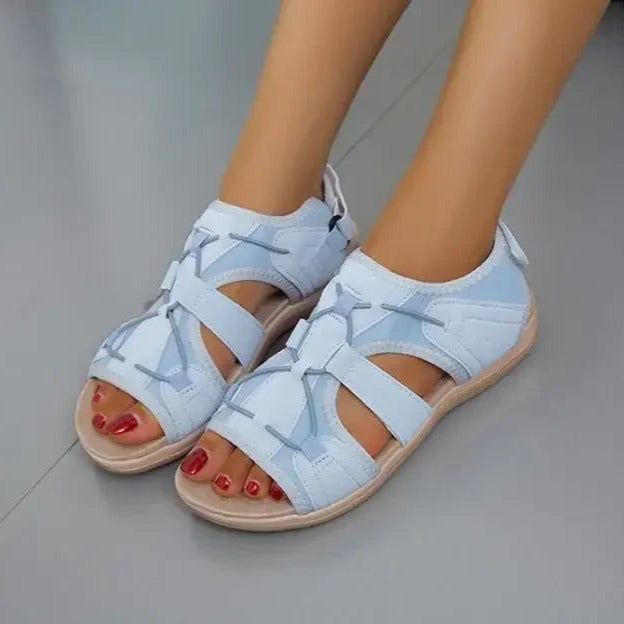 Ariana - Stilvolle, verstellbare Sommerschuhe mit Stützsohle