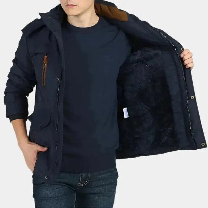 Warme Kapuzenjacke