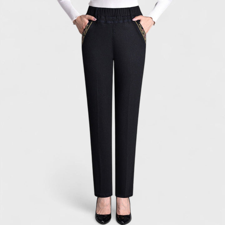 Maira - Damenjeans mit seitlichen Taschen und elastischem Bund
