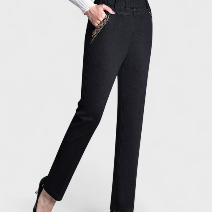 Maira - Damenjeans mit seitlichen Taschen und elastischem Bund